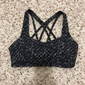Lululemon bra size 6